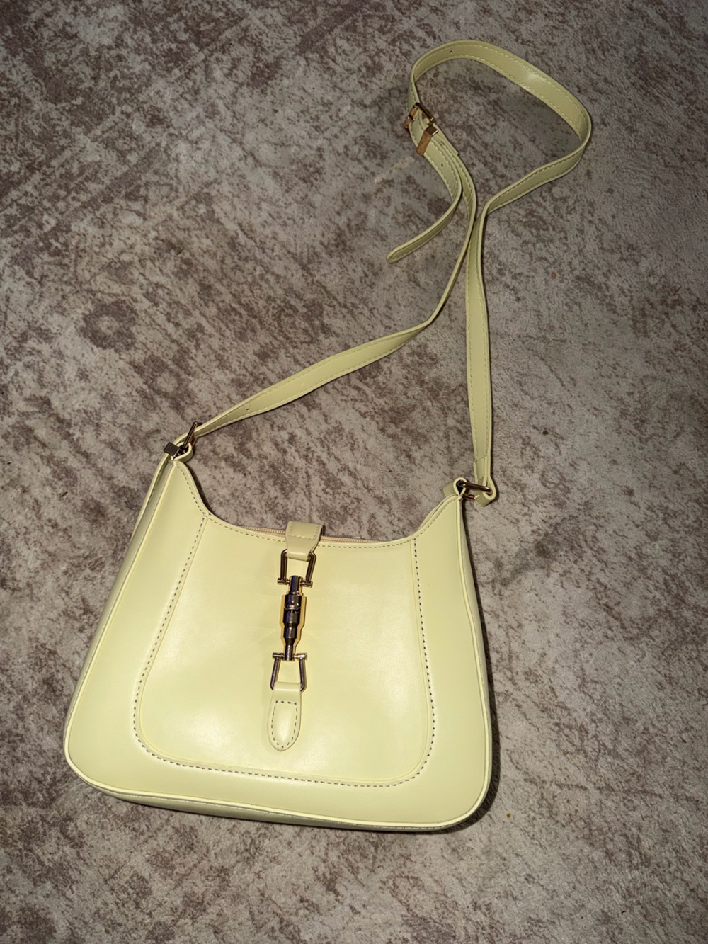 Sleek Pale Yellow Shoulder Bag with Gold Hardware